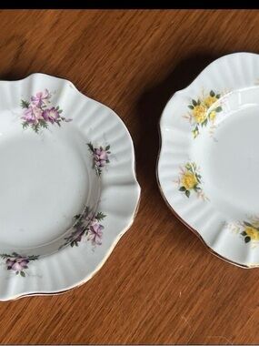 Windsor White Scalloped Porcelain Side Plates with Yellow & Purple Floral Motifs